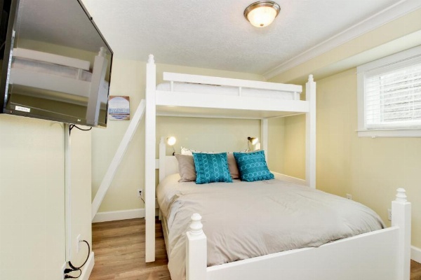 Salt Water Beach House image 15