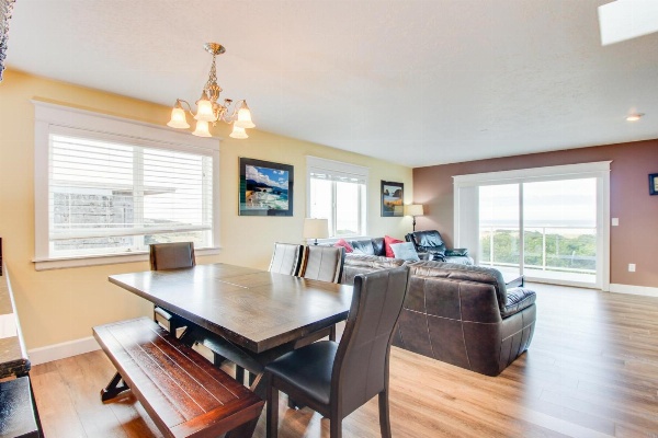 Salt Water Beach House image 7